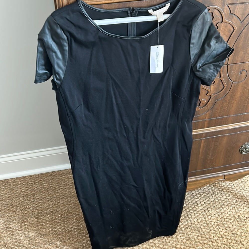 Banana Republic Black Short Sleeve Dress